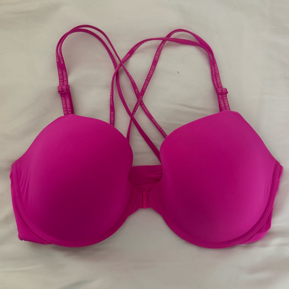 NWOT Victoria’s Secret Front Clasp T-shirt Bra